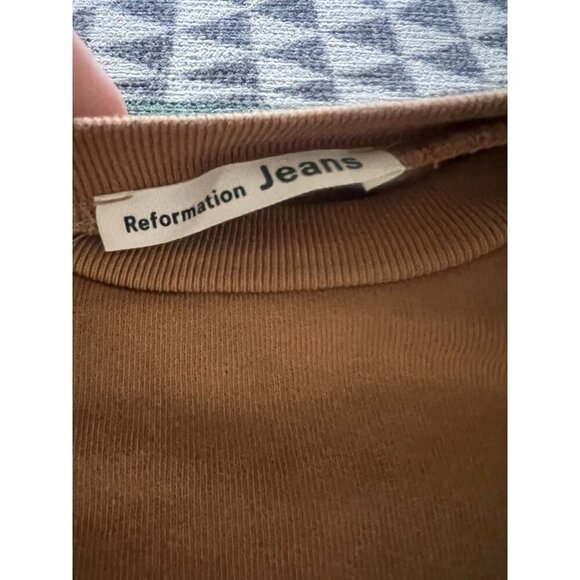 Reformation Jeans Organic Cotton Tan Crewneck Cropped Sweater sz medium - Picture 3 of 4